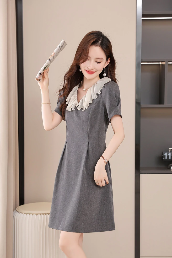 2025大码胖MM法式辣妹甜美收腰显瘦连衣裙高级感遮肉娃娃领A字裙