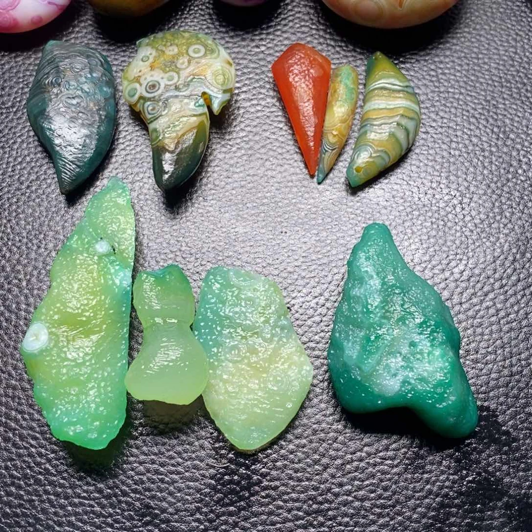 未镶嵌颈饰玛瑙/玉髓荣*傅