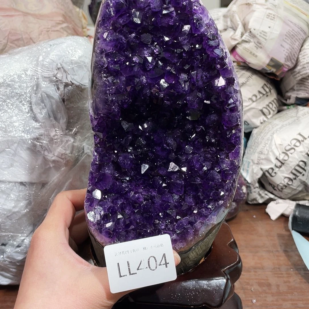 未镶嵌水晶大型摆件（非配饰）