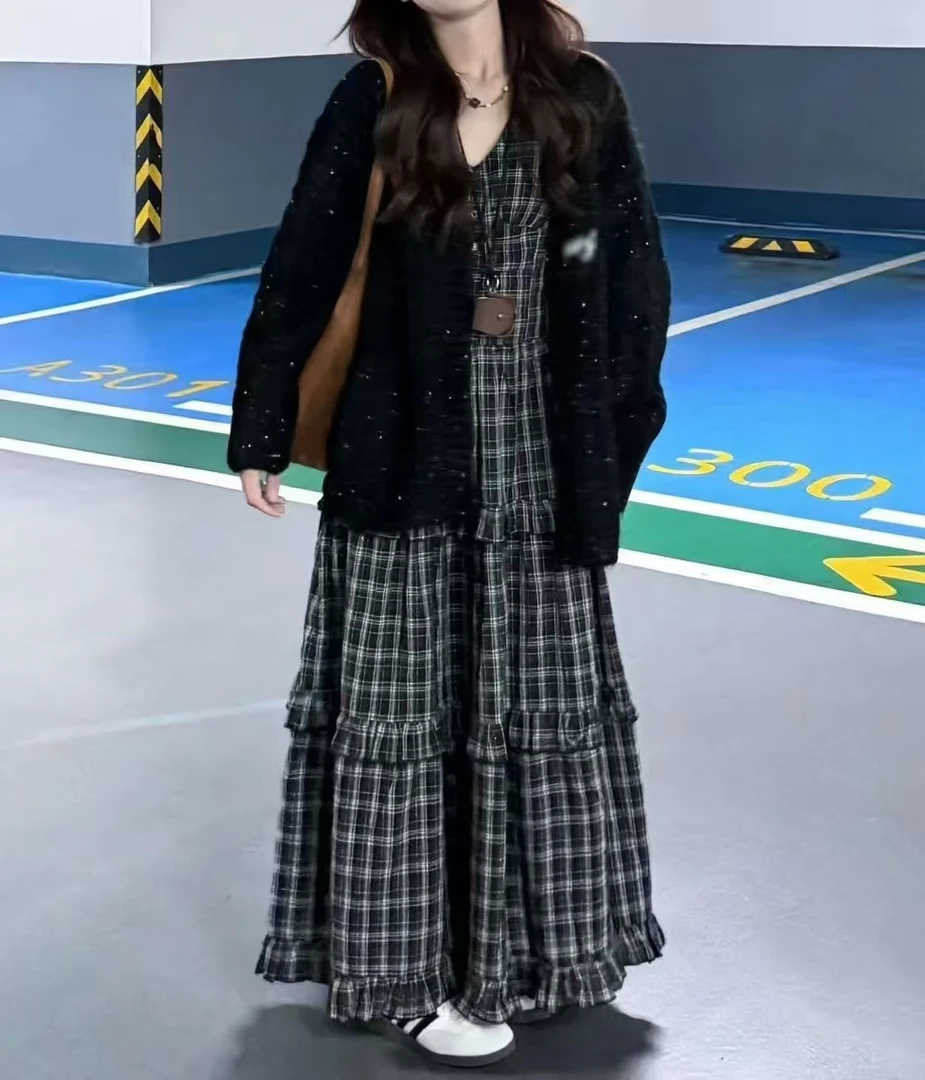 【预售】2025大码大码胖MM显瘦亮闪闪毛衣格子裙两件套