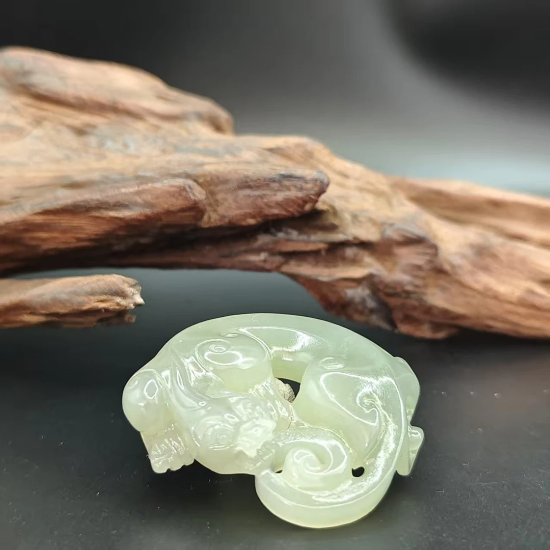 Z和田玉赤龙吊坠0923