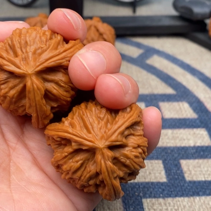 吊坠文玩核桃小*三棱