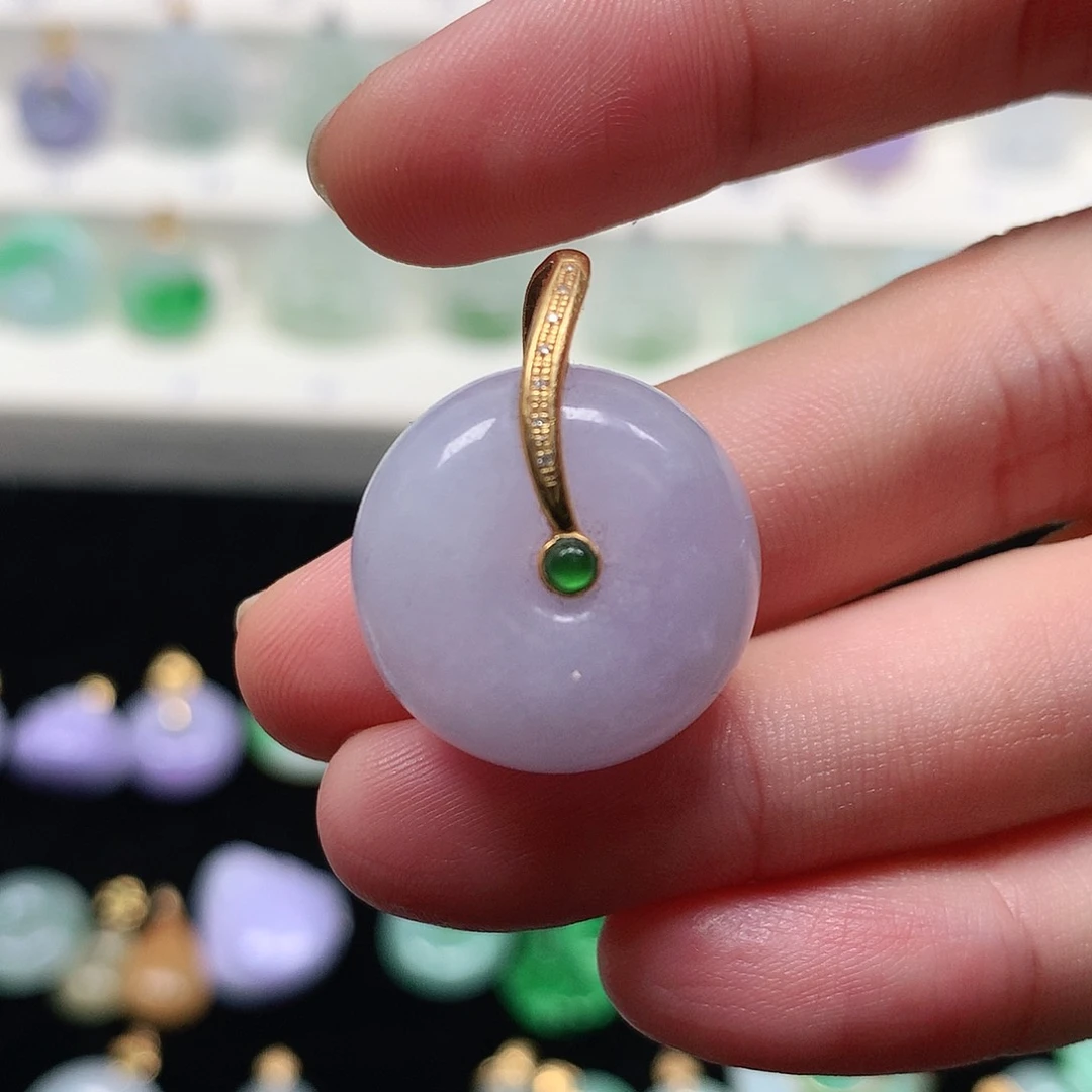 颈饰18K金镶嵌翡翠翡翠吊坠