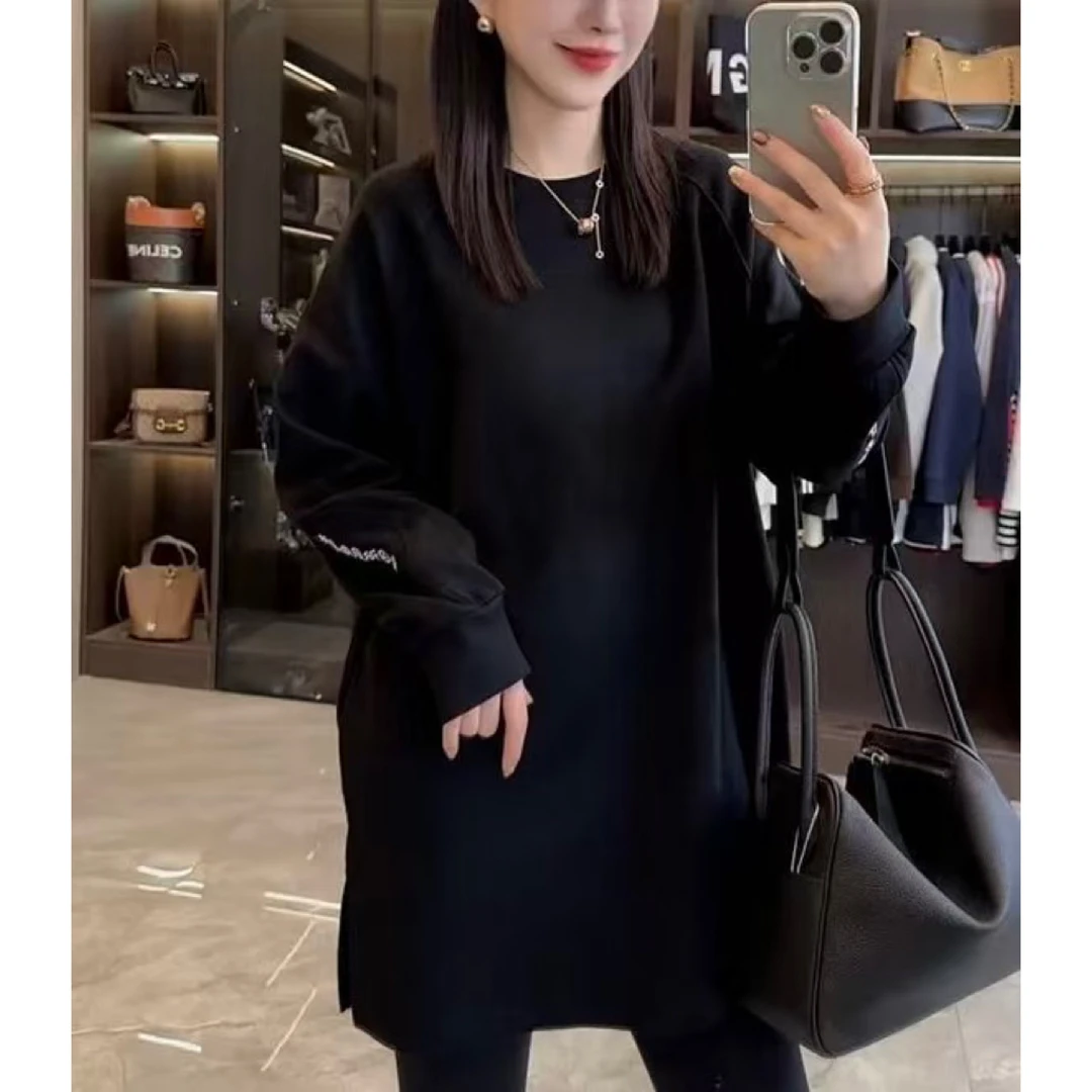 937百搭休闲高街风中长款圆领女T恤休闲风字母刺绣气质长袖打底