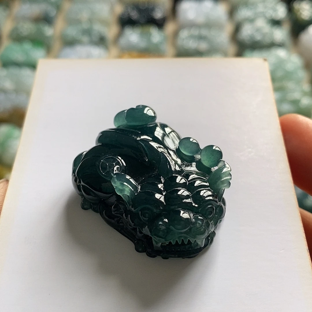 翡翠未镶嵌颈饰天然翡翠貔貅吊坠