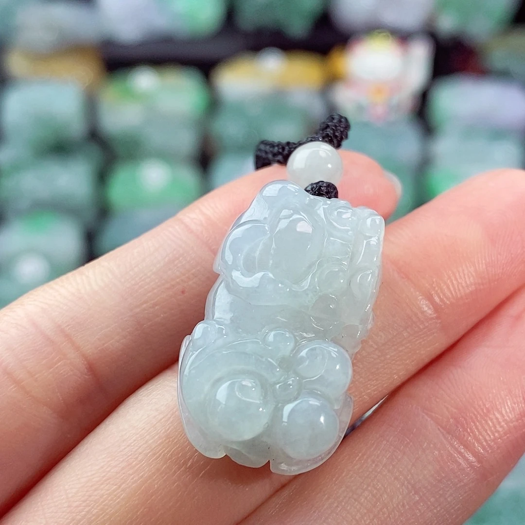 颈饰未镶嵌翡翠天然