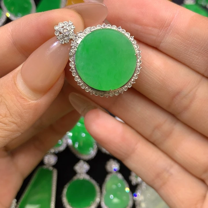 翡翠18K金镶嵌吊坠(不含链)