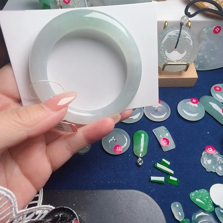 翡翠未镶嵌手镯天然翡翠