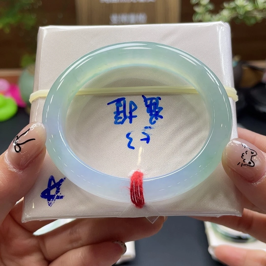 翡翠未镶嵌手镯47 号