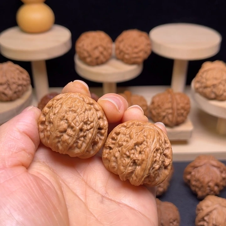 吊坠文玩核桃35白狮子