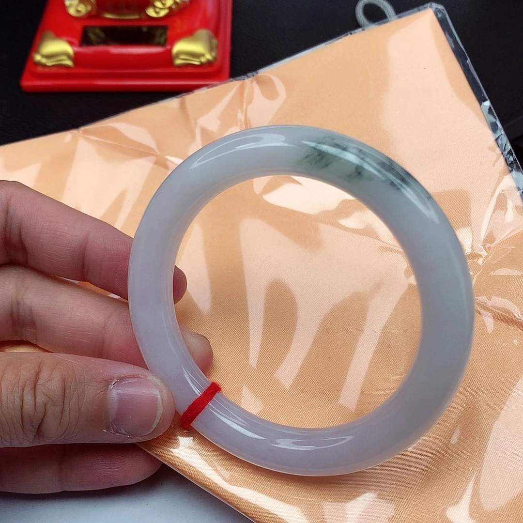 翡翠手镯未镶嵌57圆条99