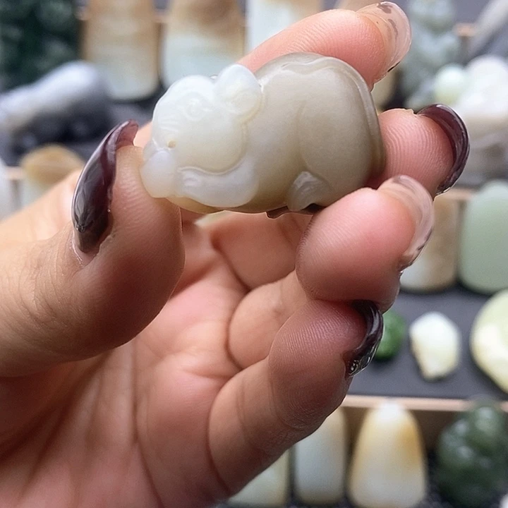 颈饰未镶嵌和田玉（糖玉）幸**猪