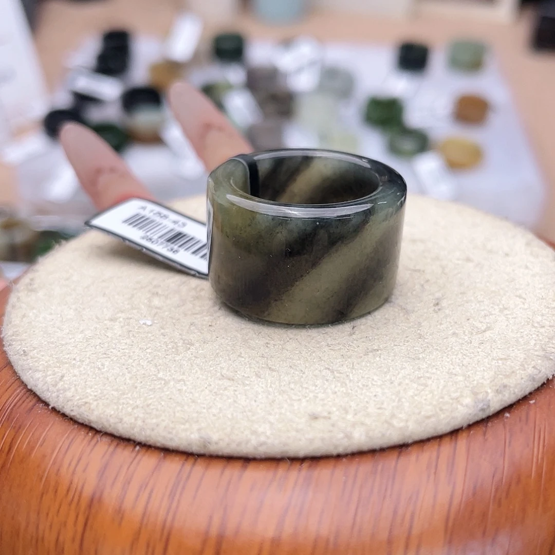 未镶嵌戒指和田玉（糖玉）c82青花原切18.3不退货