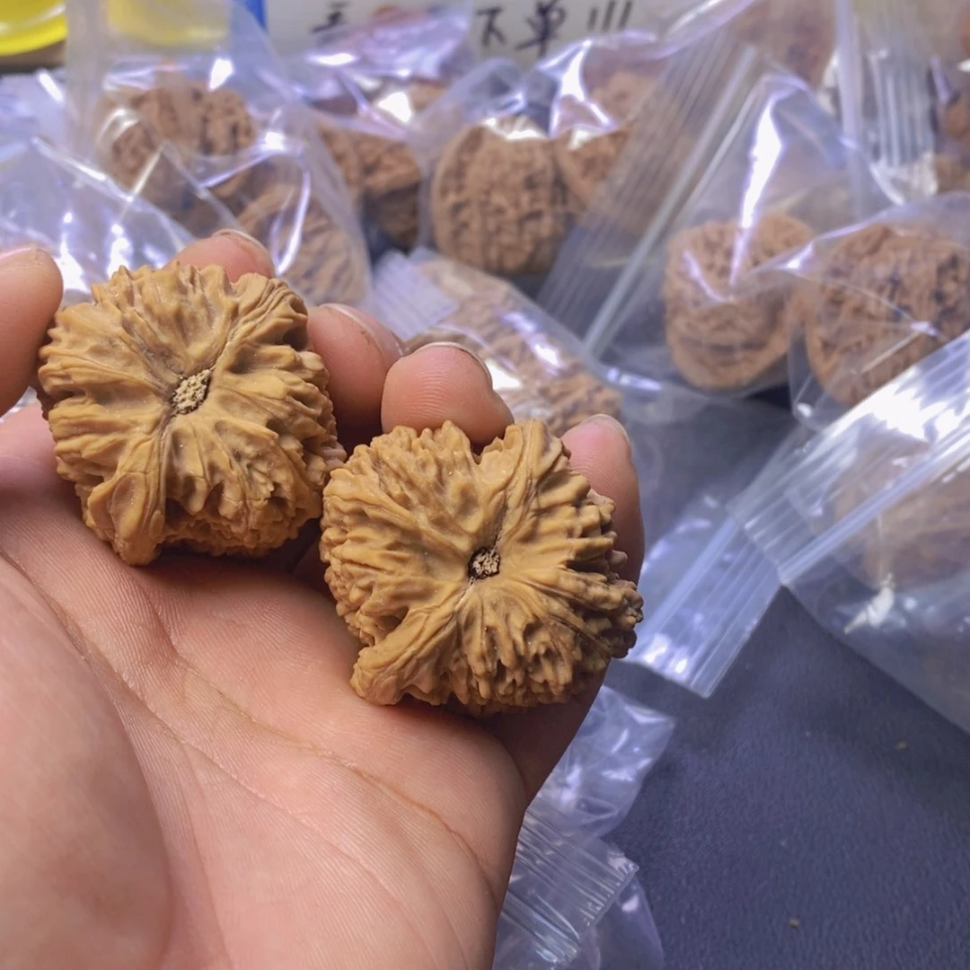 火*文玩核桃南疆石有色差001