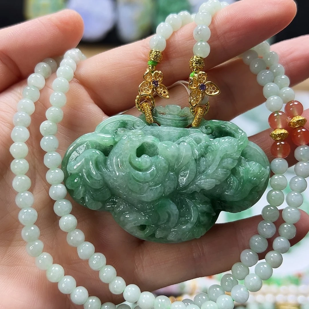 翡翠未镶嵌颈饰吊坠