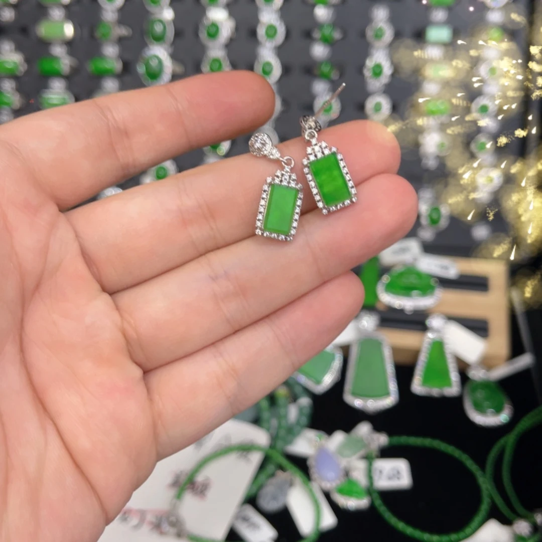 翡翠戒指银S925镶嵌翡翠耳钉