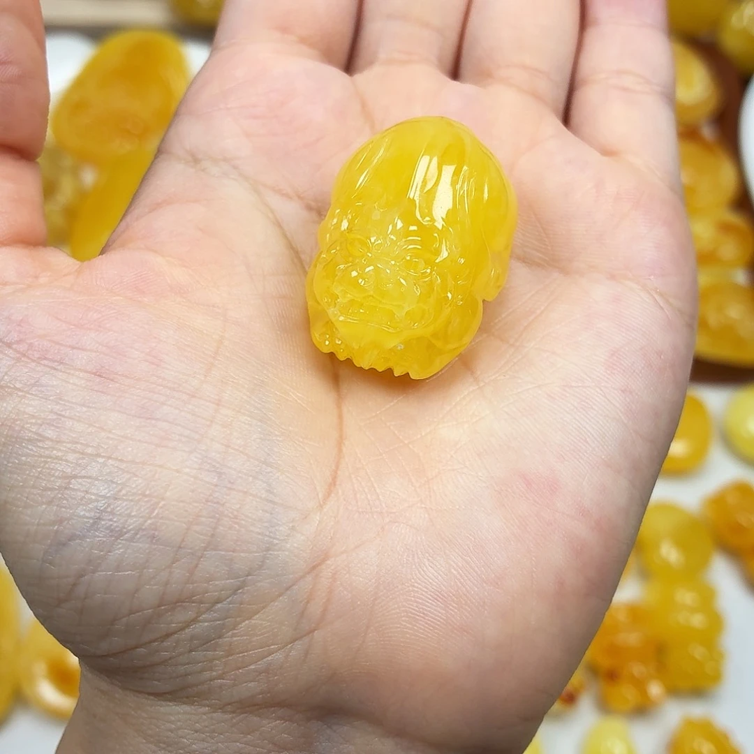 未镶嵌颈饰蜜蜡焦皮貔貅