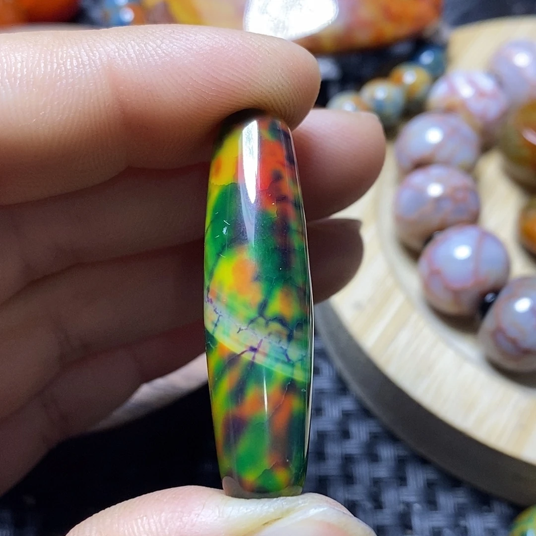 秦***z玛瑙/玉髓未镶嵌颈饰