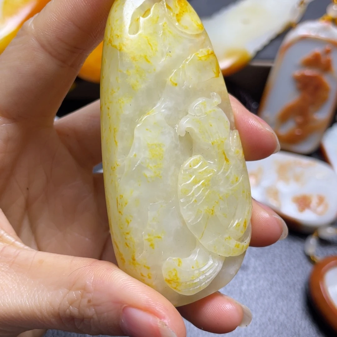 和田玉未镶嵌颈饰