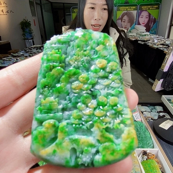 颈饰未镶嵌翡翠翡翠