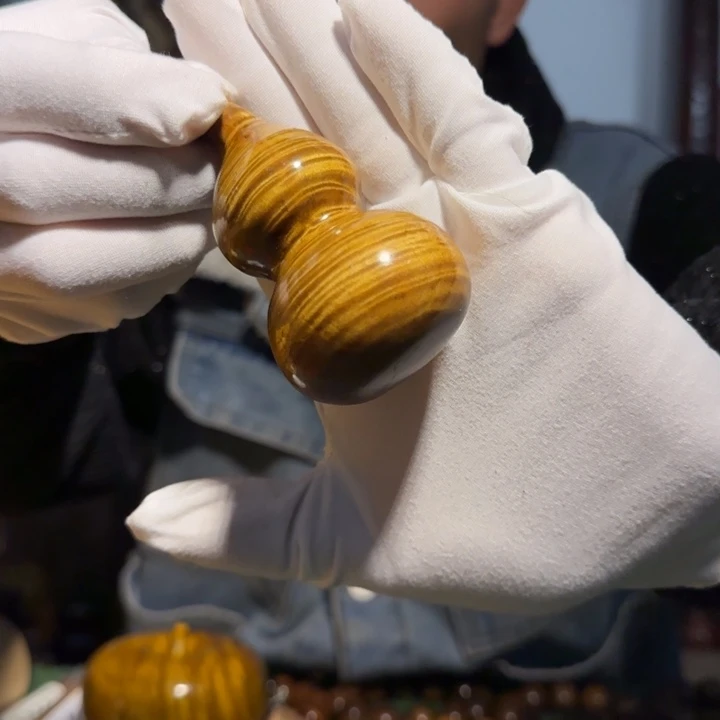 金丝楠太*松小叶桢楠手把件