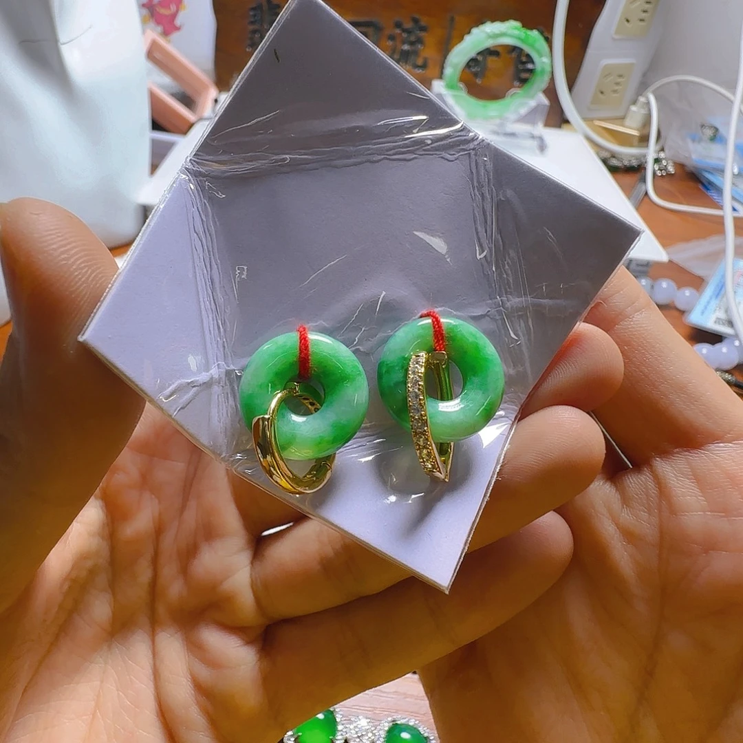 翡翠未镶嵌颈饰翡翠240