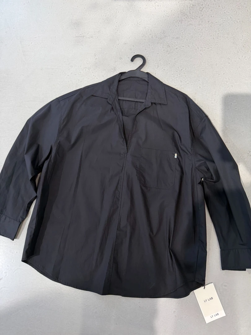 QIANQIAN 25秋冬时尚高级简约小众设计宽松衬衫18012