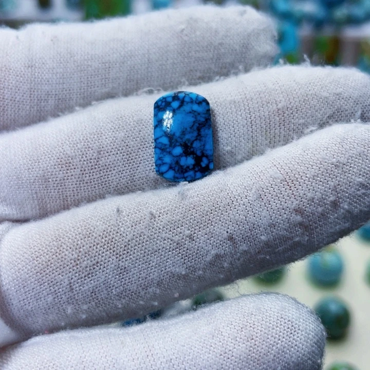 绿松石未镶嵌饰品