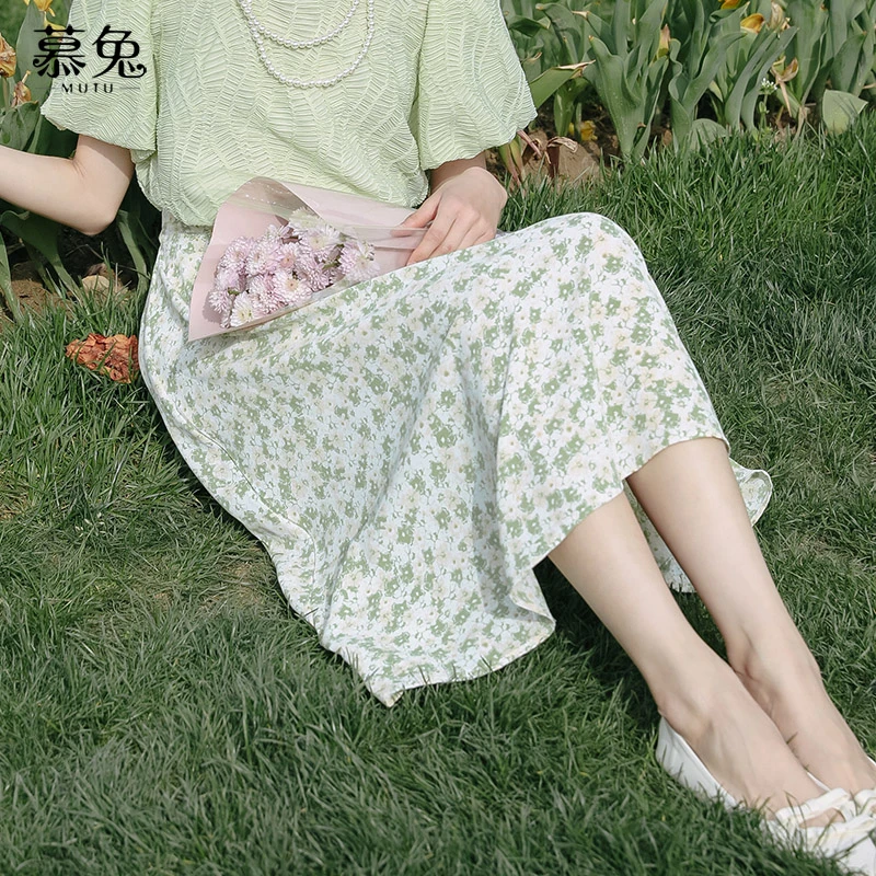 慕兔法式碎花半身裙森女2025夏季新款小个子高腰中长款绿色a字裙