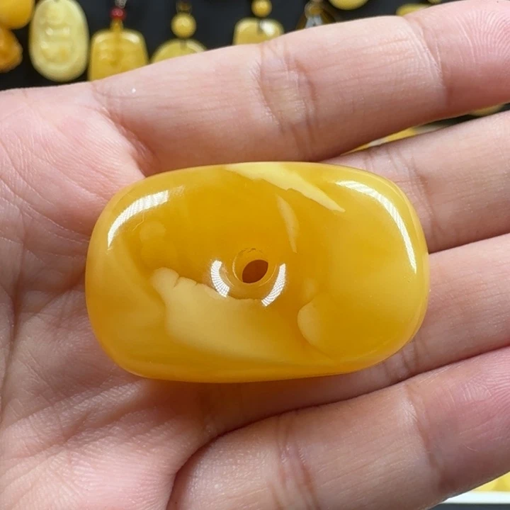 蜜蜡未镶嵌珠宝奇石