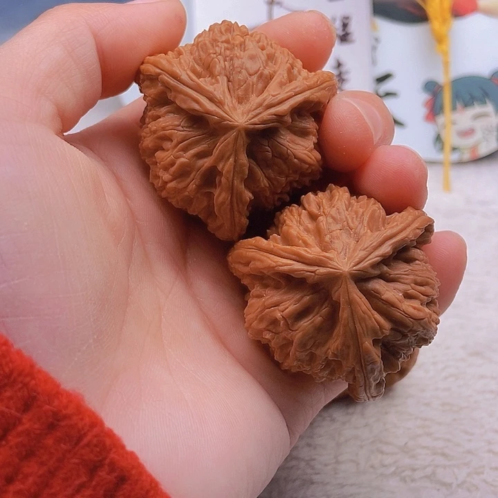 吊坠文玩核桃大*三棱