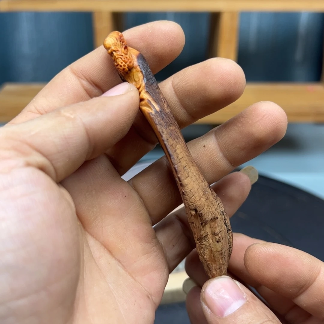 一***地木崖柏木摆件手把件