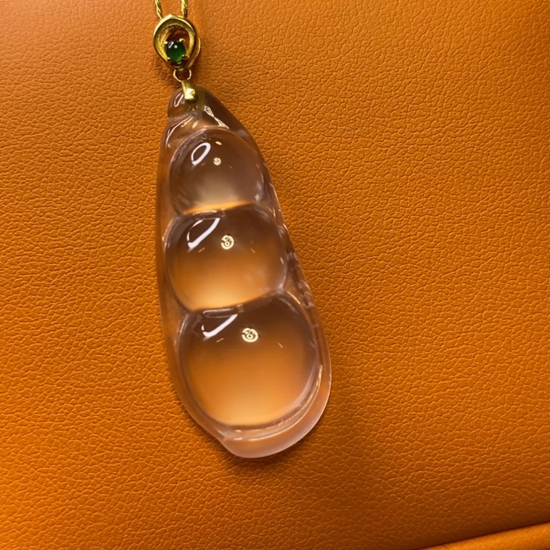 用***1石英质玉18K金镶嵌吊坠