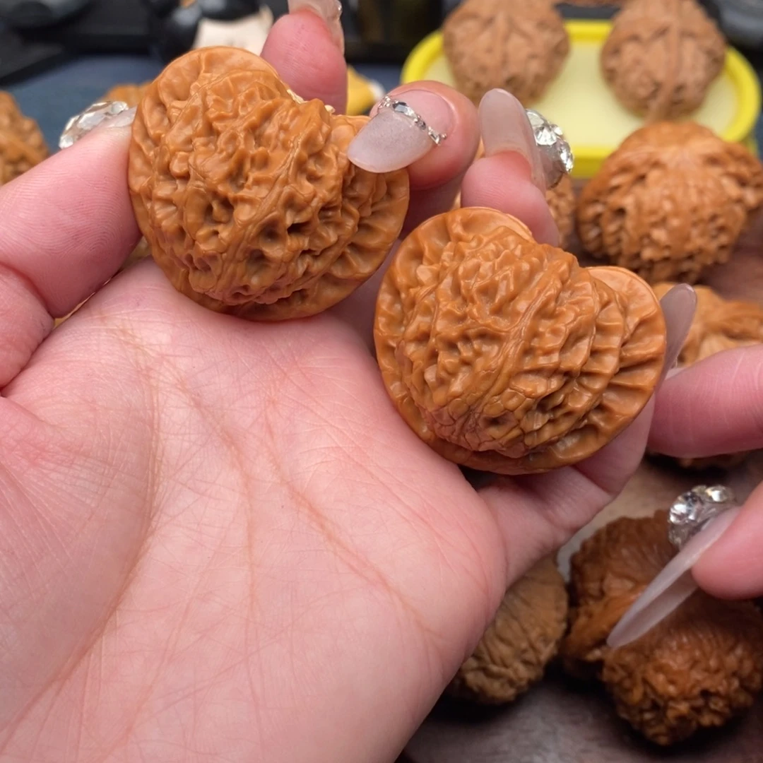 文玩核桃把件桃心宫灯41