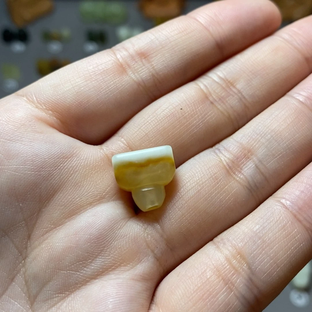 【闪购商品】蛇纹石玉配珠未镶嵌疯*癫