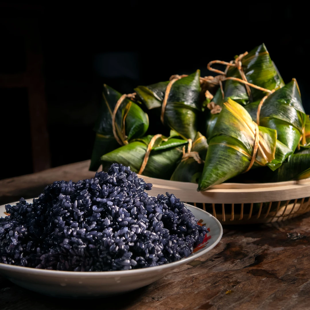 高椅乌米粽纯手工新鲜碱水粽素粽鲜肉现包乌饭叶蛋黄粽子端午甜粽