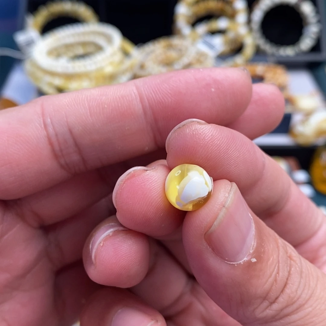 豆***包蜜蜡未镶嵌裸石10mm
