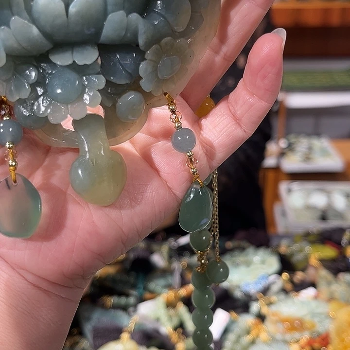未镶嵌岫玉毛衣链