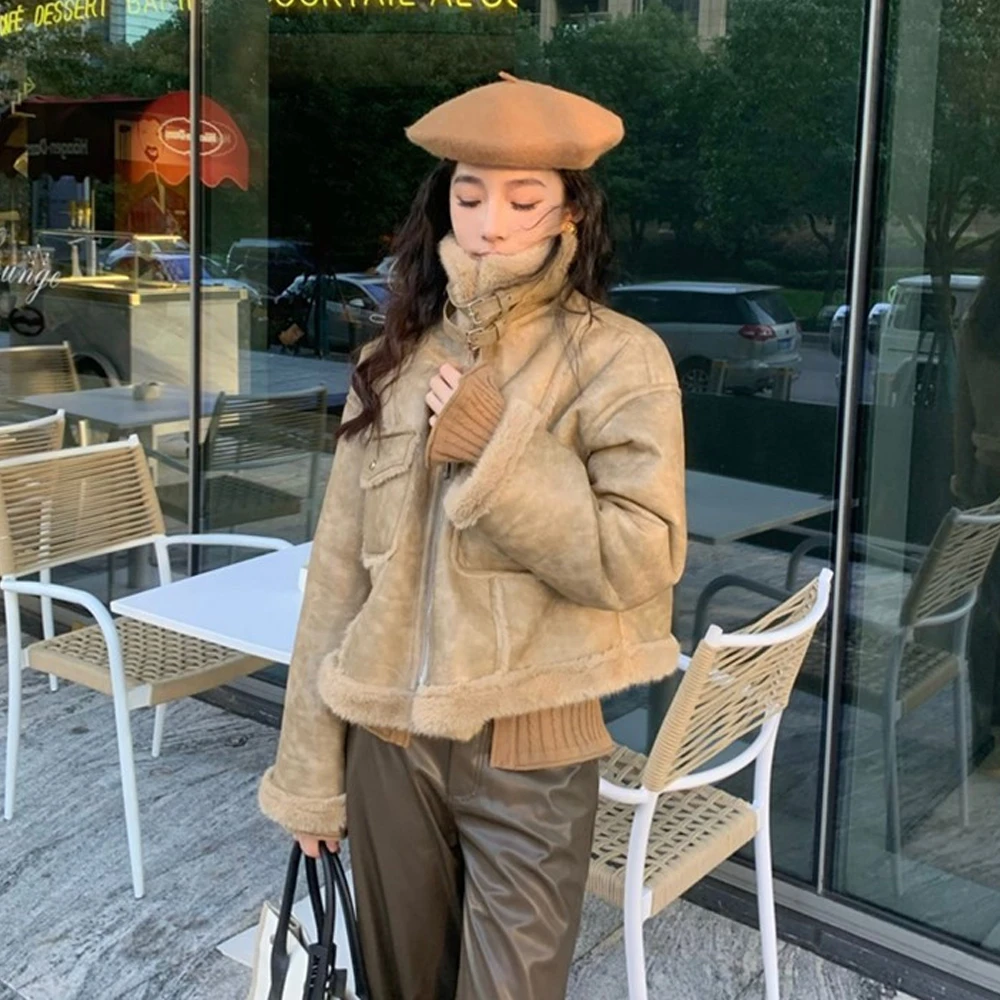 韩版加厚立领短款机车皮衣外套女宽松保暖酷女孩皮毛一体外搭外套