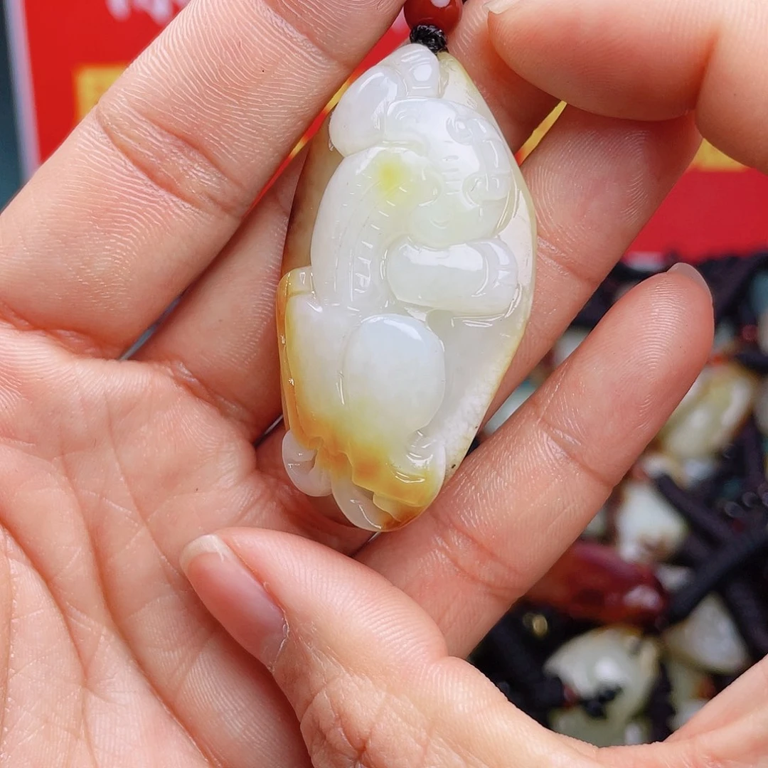 和田玉颈饰未镶嵌