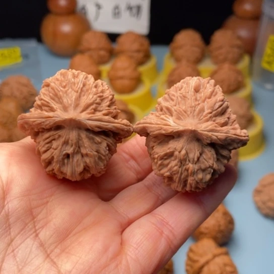 文玩核桃吊坠四座楼全品 38 38