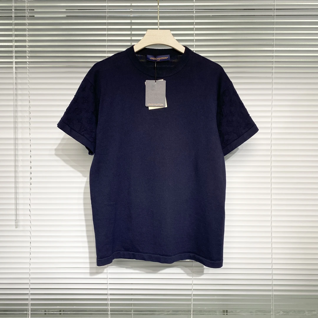 未使用 LouisVuitton/路易威登 25款 衣袖浮雕logo 短袖 S码 a318