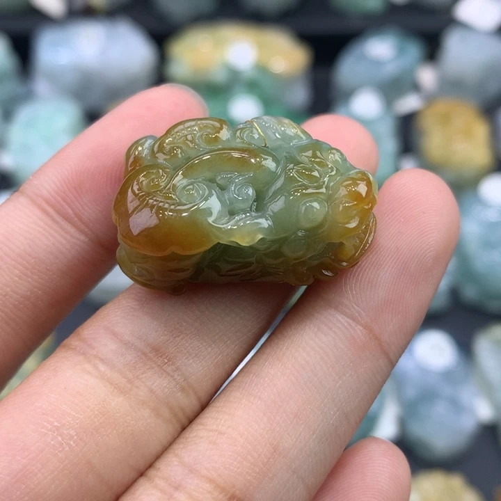 翡翠未镶嵌颈饰天然缅甸翡翠