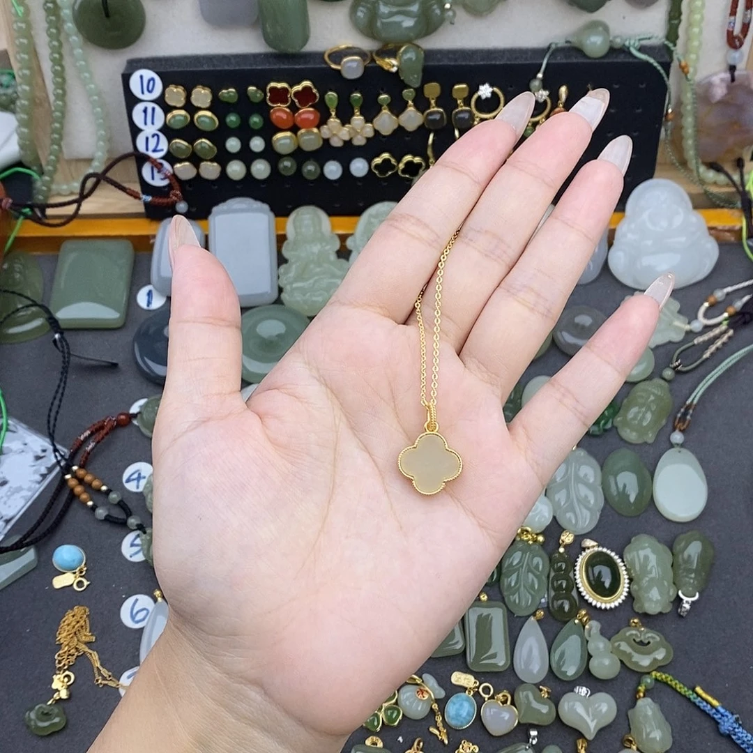 和田玉银S925镶嵌吊坠(赠链)