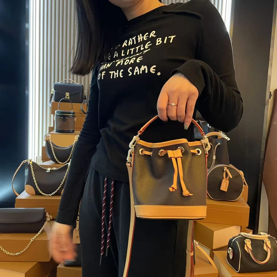 2024新款时尚百搭女包（迷你小水桶）