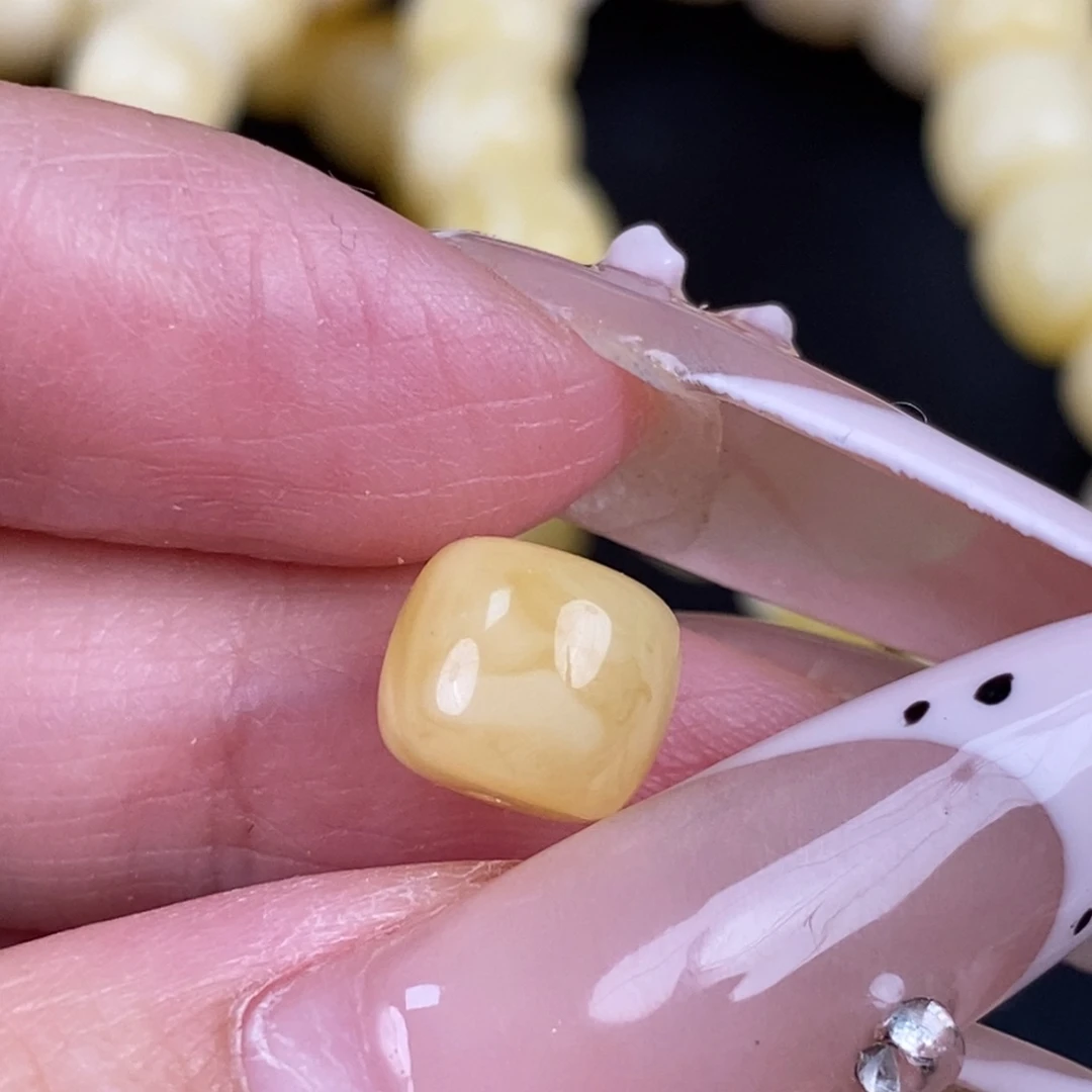 琥珀未镶嵌珠宝奇石242