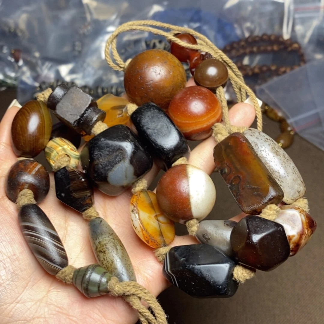 玛瑙/玉髓颈饰未镶嵌