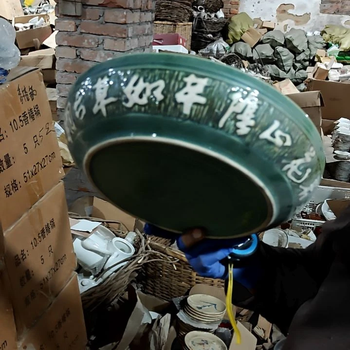 摆件陶瓷盘子碗啥都有