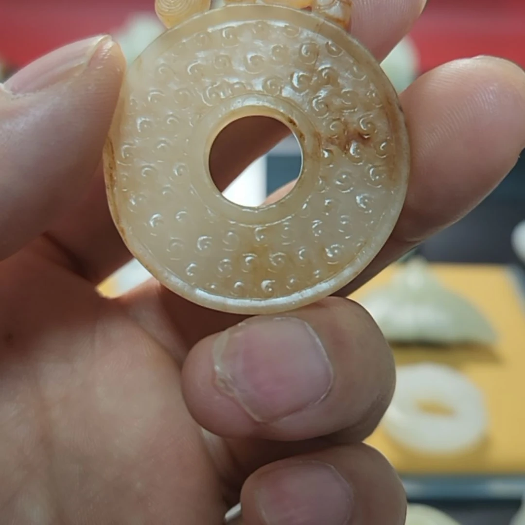 和田玉（糖玉）未镶嵌珠宝奇石