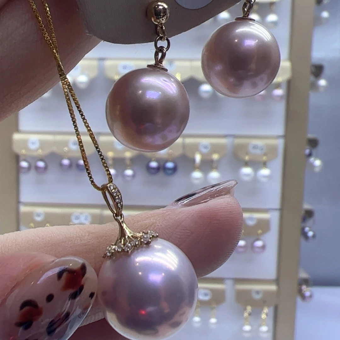 淡水珍珠吊坠(赠链)18K金镶嵌